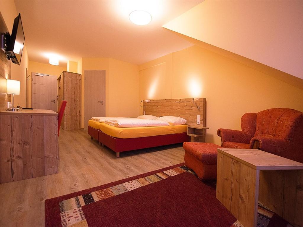 Landgasthof Schwarzes Ross Ansbach Bagian luar foto