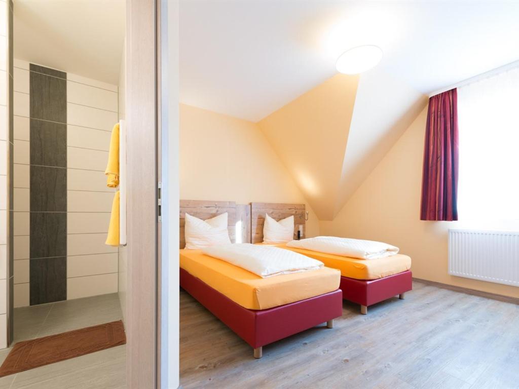 Landgasthof Schwarzes Ross Ansbach Bagian luar foto